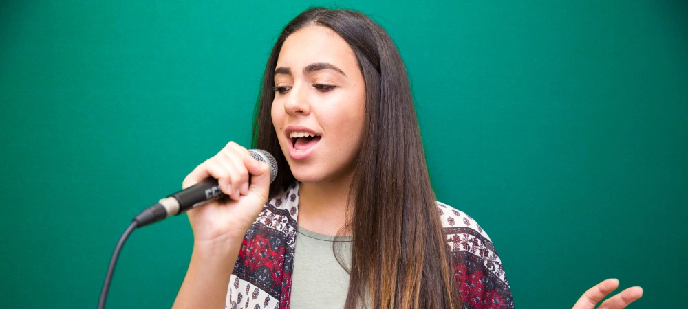 Quanto Custa Aula de Canto e o que Está Incluso
